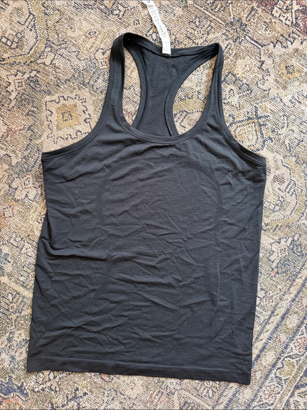 Women lululemon size 8